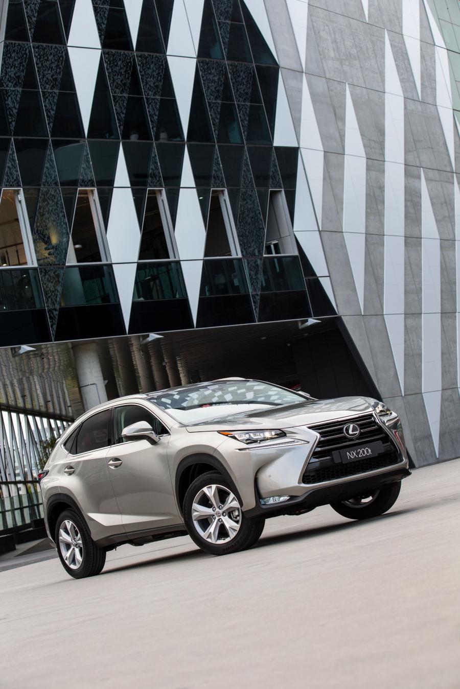  Lexus NX200t 2015 года  (AU) (фото 14 из 19)